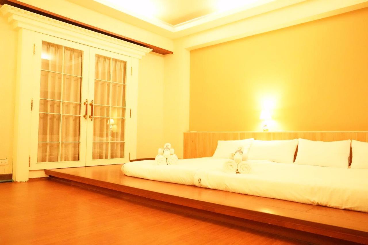Kaohsiung Time'S Hotel Exterior photo